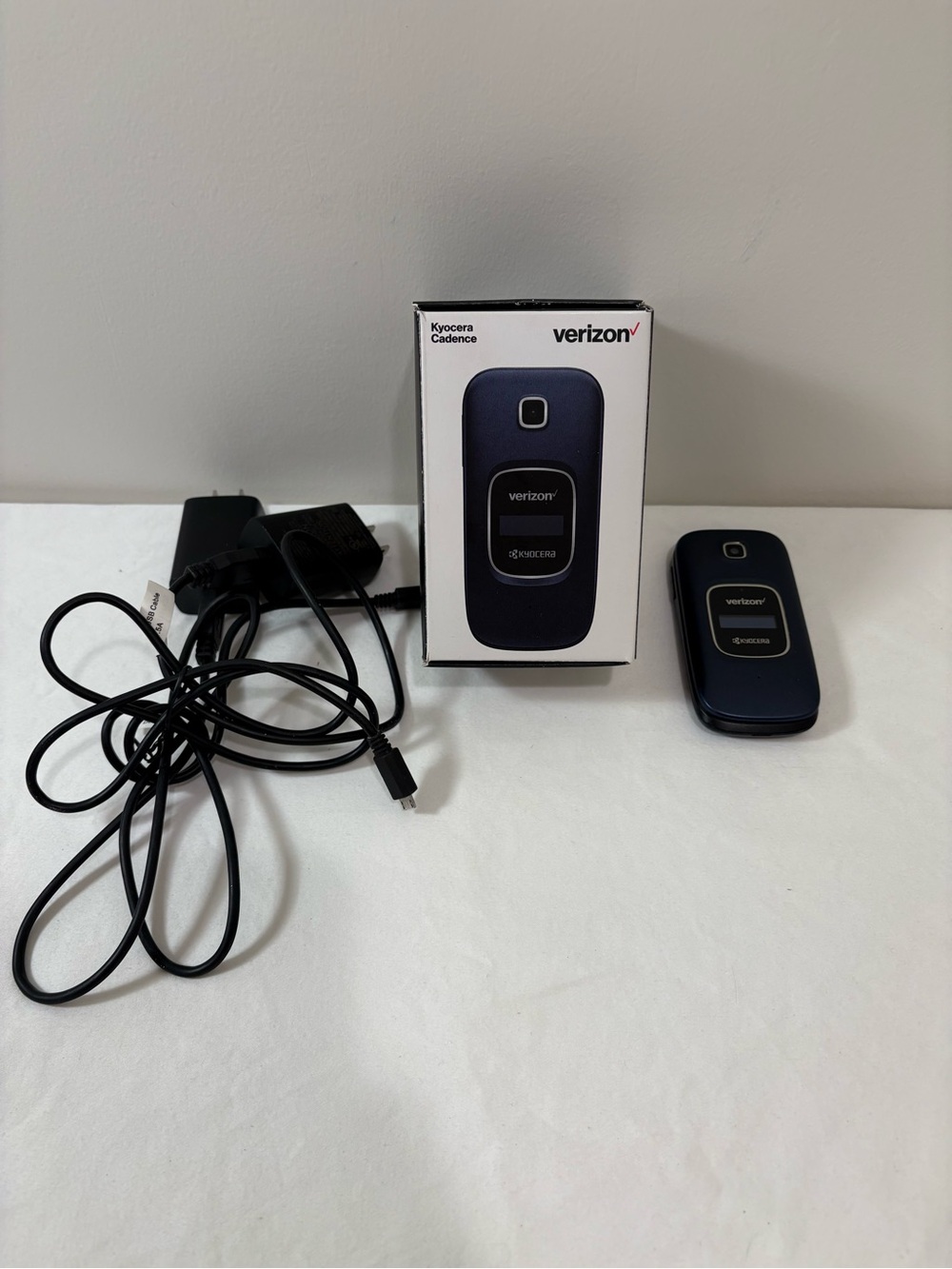 Kyocera Cadence Flip Phone - Navy